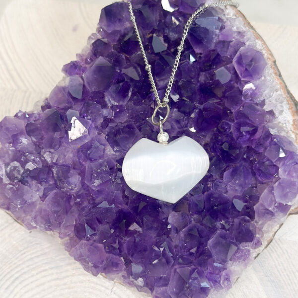 Healing Heart - Selenitt halssmykke